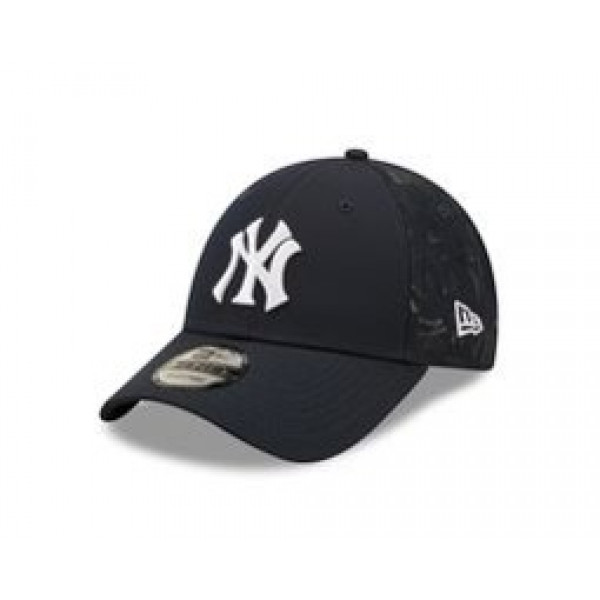 60285006 New Era League Essential