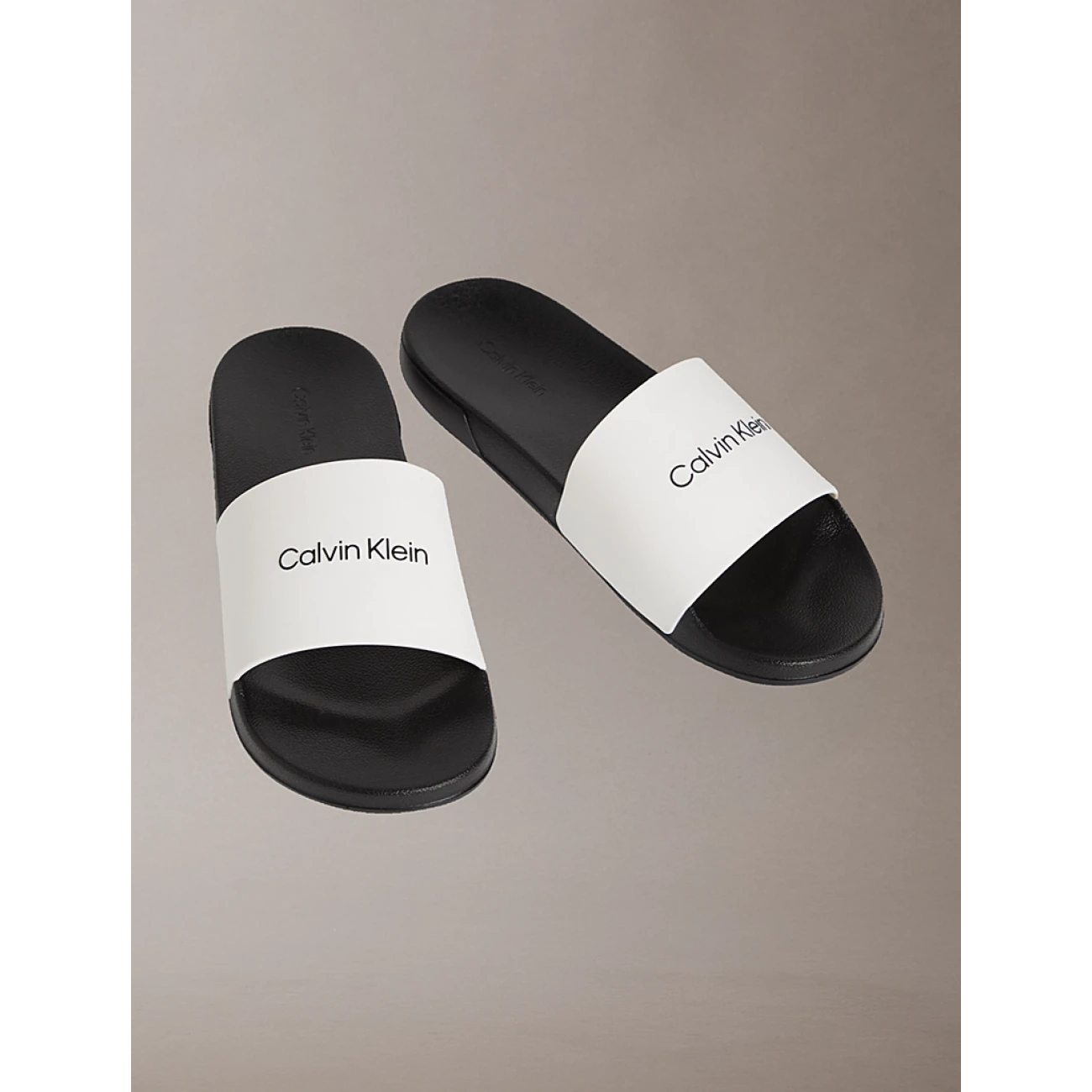 HM0HM021070GM Calvin Klein papucs